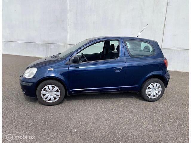 Blauw Gebruikt 2005 Toyota Yaris Hatchback | € 1.750 (Eerlijke prijs) - Afbeelding 1/4