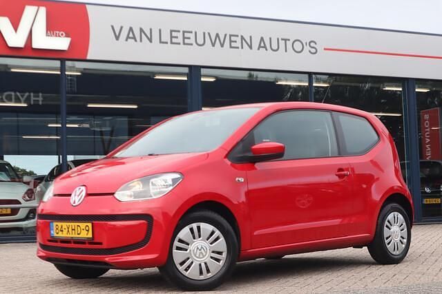 Rood Gebruikt 2012 VW up! Move Hatchback | € 2.748 (Goede deal) - Afbeelding 1/4