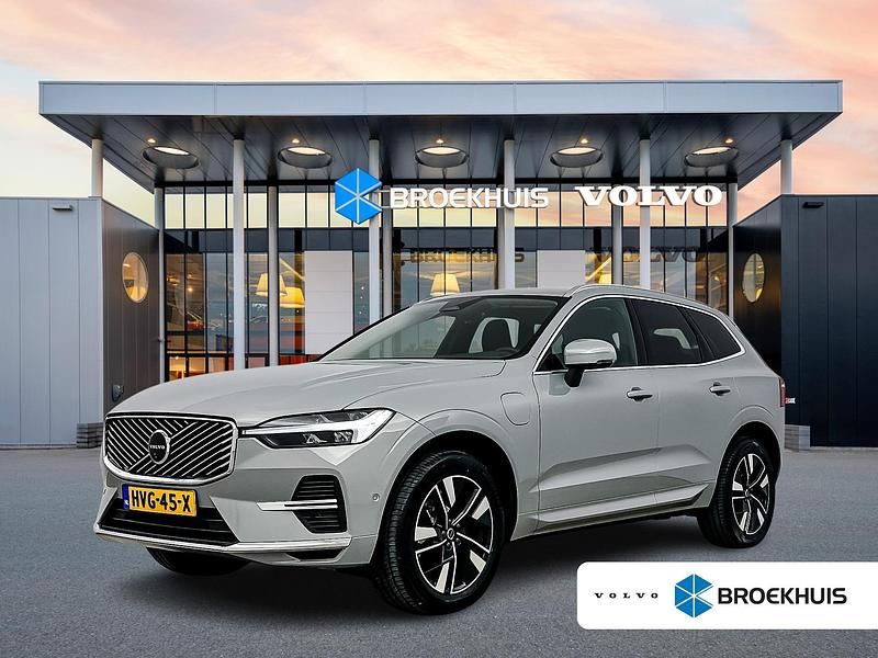 Grijs Occasion 2025 Volvo XC60 Plus SUV | € 57.400 (Eerlijke prijs) - Afbeelding 1/4