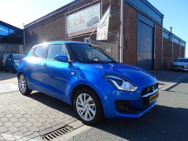 Blauw Gebruikt 2024 Suzuki Swift Hatchback | € 23.750 (Iets duurder) - Afbeelding 1/4
