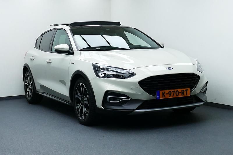 Wit Gebruikt 2021 Ford Focus Business Edition Hatchback | € 18.444 (Eerlijke prijs) - Afbeelding 1/4