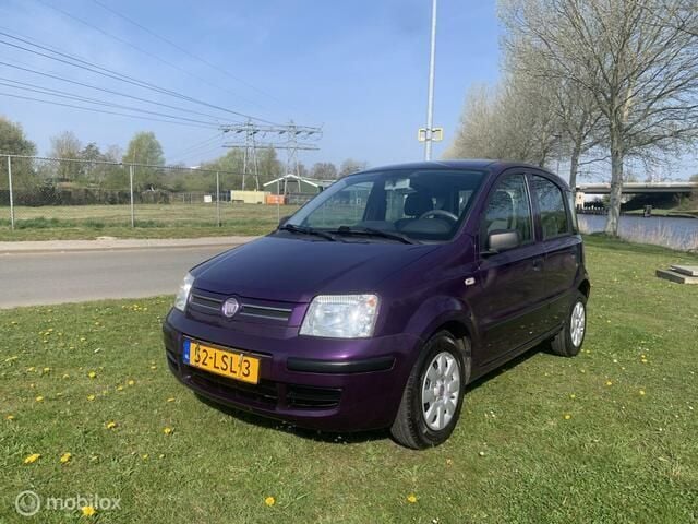 Paars Gebruikt 2010 Fiat Panda Active Hatchback | € 2.695 (Eerlijke prijs) - Afbeelding 1/4