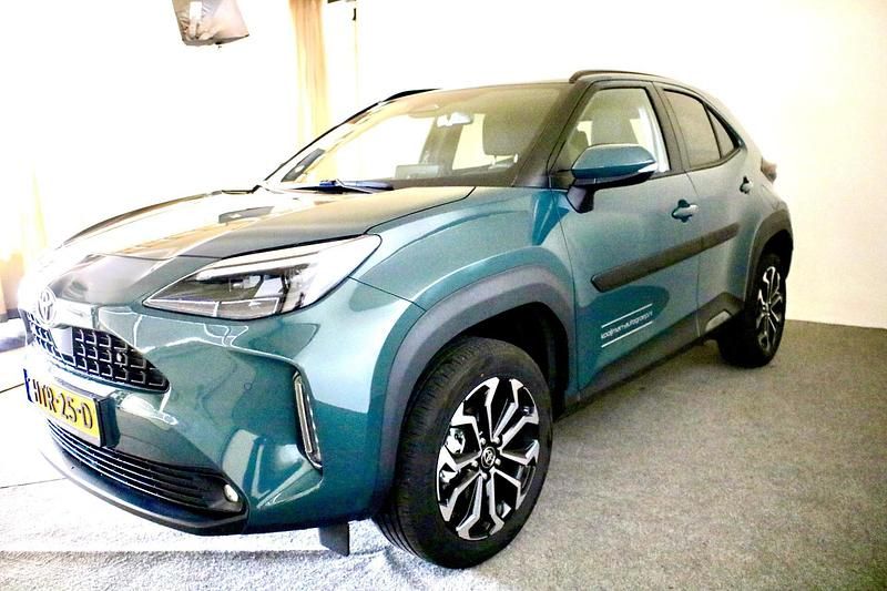 Groen Occasion 2025 Toyota Yaris Hybrid Comfort SUV | € 36.848 (Duur) - Afbeelding 1/1