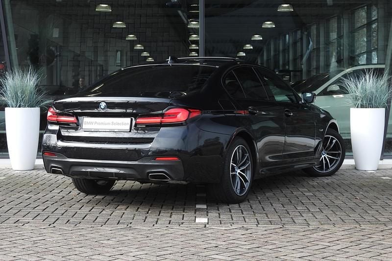 Occasion BMW 545e Executive 286 PK (210 kW) 2022 Zwart Sedan