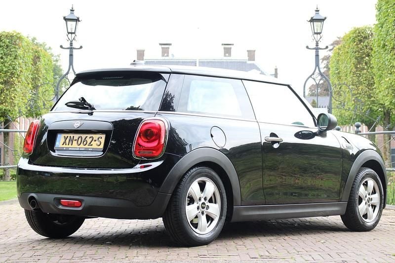 Occasion Mini Cooper Salt 102 PK (75 kW) 2019 Zwart Hatchback