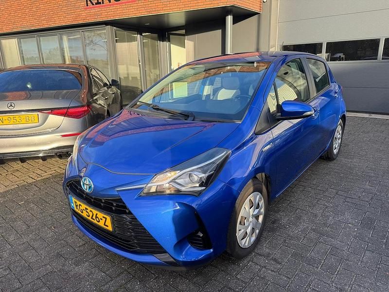 Blauw Gebruikt 2017 Toyota Yaris Hybrid Hatchback | € 9.395 (Goede deal) - Afbeelding 1/4
