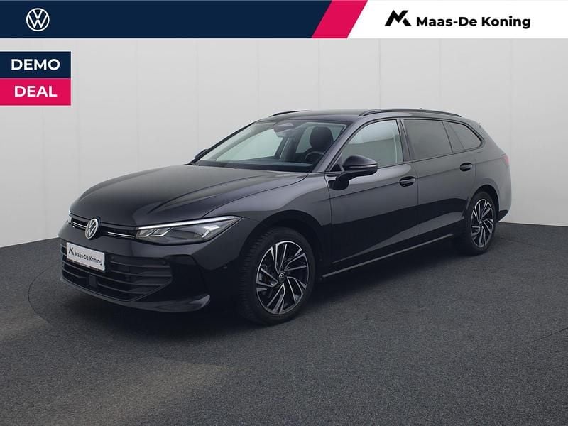 Zwart Occasion 2024 VW Passat Business Stationwagen | € 32.880 (Super prijs) - Afbeelding 1/4