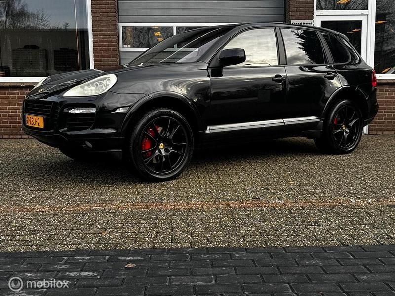 Zwart Occasion 2007 Porsche Cayenne Turbo SUV | € 10.950 - Afbeelding 1/4