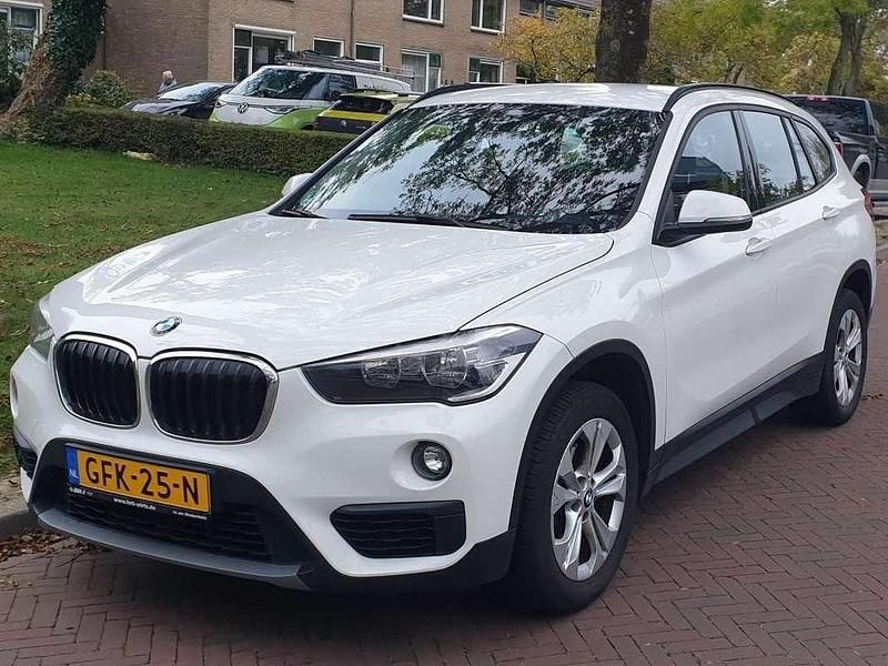 Wit Occasion 2016 BMW X1 SUV | € 17.600 (Duur) - Afbeelding 1/4