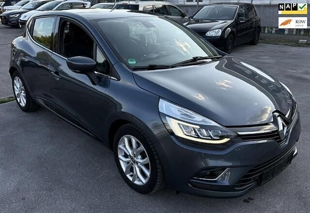 Grijs Gebruikt 2018 Renault Clio IV Bose Edition Hatchback | € 10.999 (Goede deal) - Afbeelding 1/4