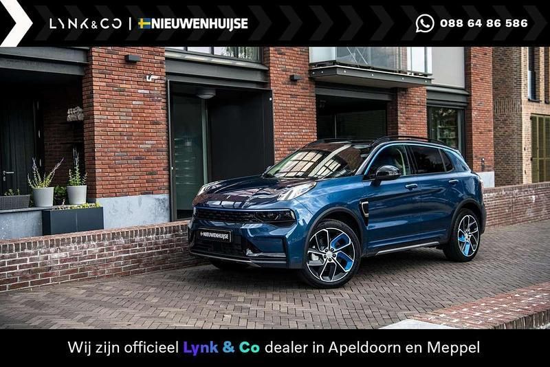 Blauw, metallic lak Gebruikt 2023 Lynk & Co 01 SUV | € 27.899 (Eerlijke prijs) - Afbeelding 1/4