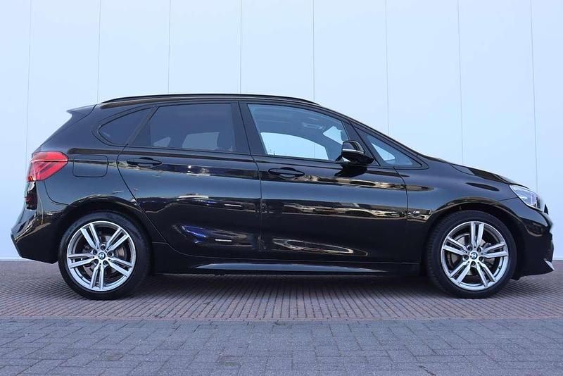 Occasion BMW 218 Active Tourer Executive 140 PK (102 kW) 2020 Zwart, metallic lak MPV