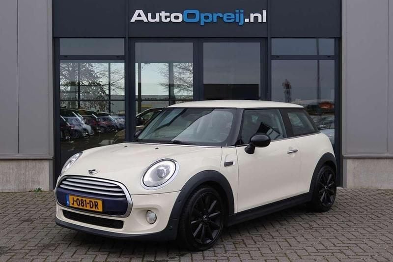 Wit Gebruikt 2015 Mini Cooper Business Hatchback | € 12.745 (Eerlijke prijs) - Afbeelding 1/4