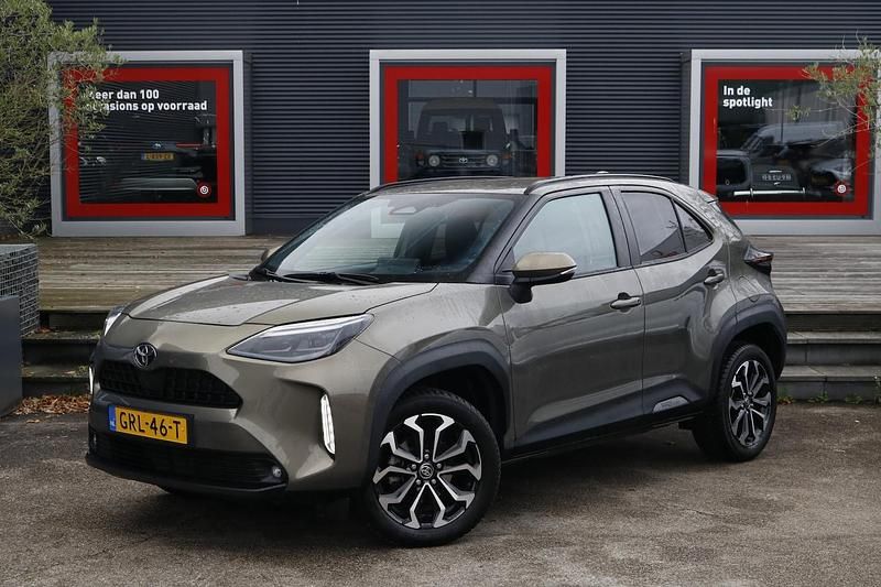 Groen Gebruikt 2024 Toyota Yaris Hybrid Edition SUV | € 28.945 (Eerlijke prijs) - Afbeelding 1/4