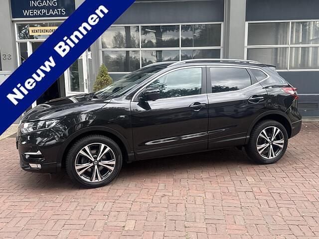 Zwart Gebruikt 2018 Nissan Qashqai N-Connecta SUV | € 16.500 (Goede deal) - Afbeelding 1/4