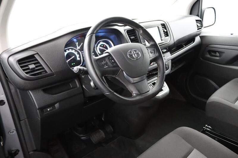 Occasion Toyota Proace 100 kW (136 PK) 2023 Zilver MPV