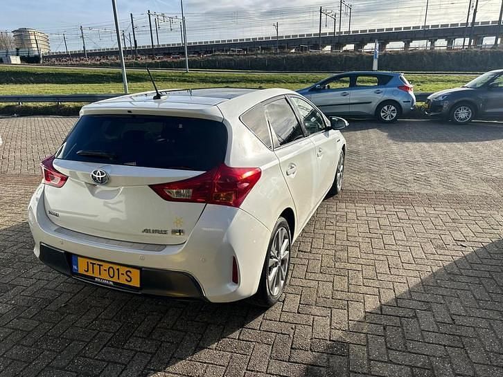 Occasion Toyota Auris Executive 99 PK (72 kW) 2015