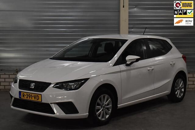 Wit Occasion 2022 Seat Ibiza Style Hatchback | € 13.450 (Eerlijke prijs) - Afbeelding 1/4