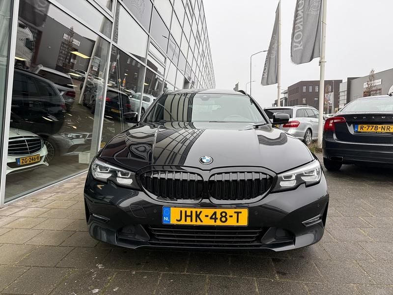 Occasion BMW 330 184 PK (135 kW) 2021 Zwart Stationwagen