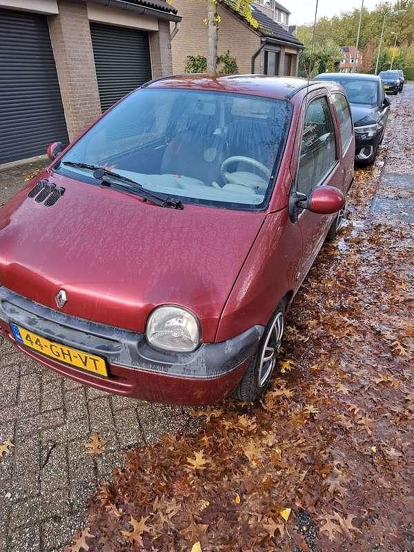 Rood Gebruikt 2000 Renault Twingo Hatchback | € 750 (Goede deal) - Afbeelding 1/4