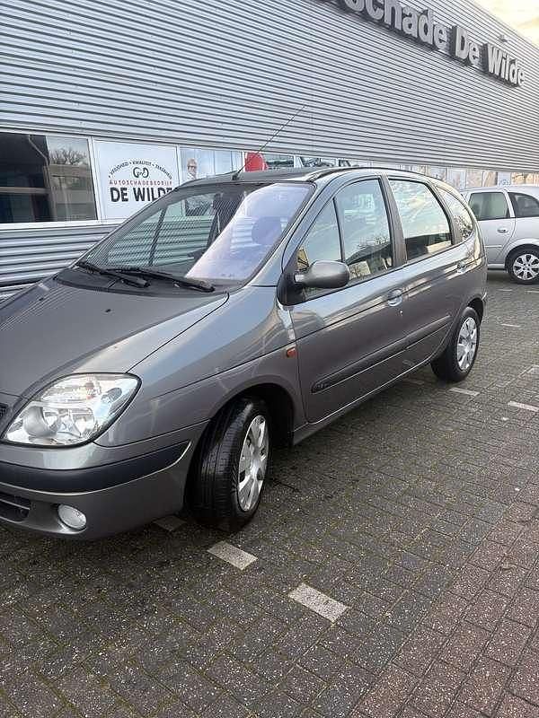 Occasion Renault Scénic 107 PK (78 kW) 2001 Grijs MPV