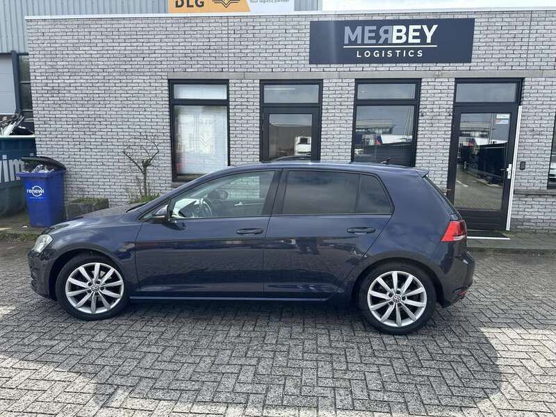 Blauw Gebruikt 2013 VW Golf VII Highline Sedan | € 8.500 (Iets duurder) - Afbeelding 1/4