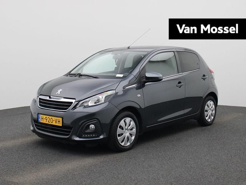 Grijs Gebruikt 2020 Peugeot 108 Active Hatchback | € 8.400 (Eerlijke prijs) - Afbeelding 1/4