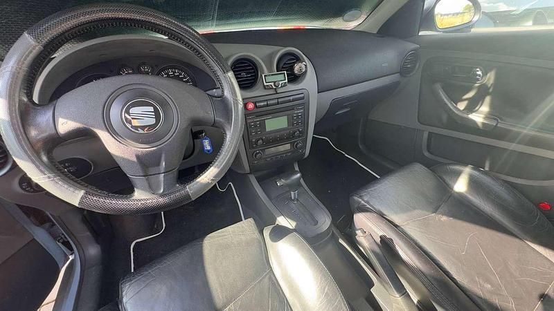 Occasion Seat Cordoba Sport 75 PK (55 kW) 2004 Blauw Sedan