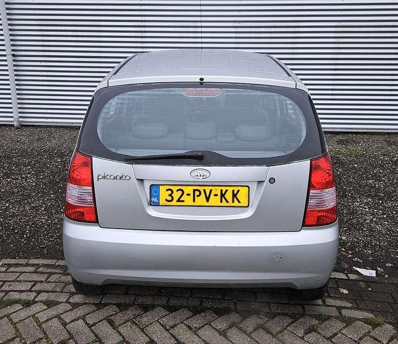 Occasion Kia Picanto 61 PK (44 kW) 2004 Grijs Hatchback