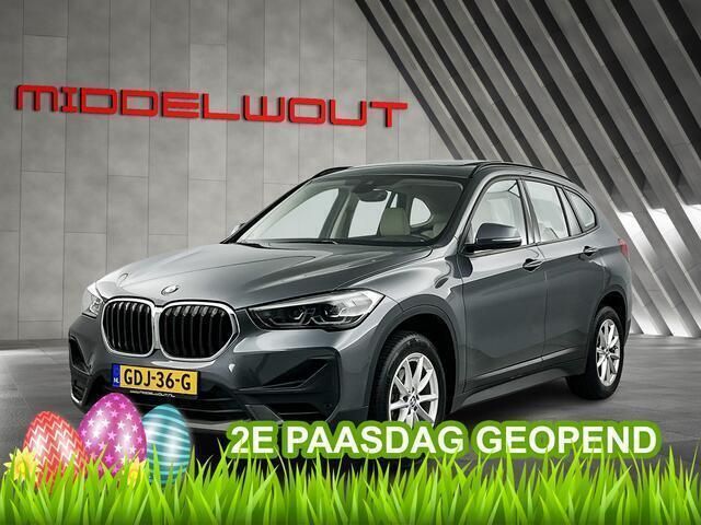 Grijs Gebruikt 2020 BMW X1 Shadowline SUV | € 26.950 (Goede deal) - Afbeelding 1/4