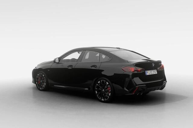 Nieuw BMW M235 M Sport 317 PK (233 kW) 2025 Saphirschwarz metallic (zwart metallic) Coupé