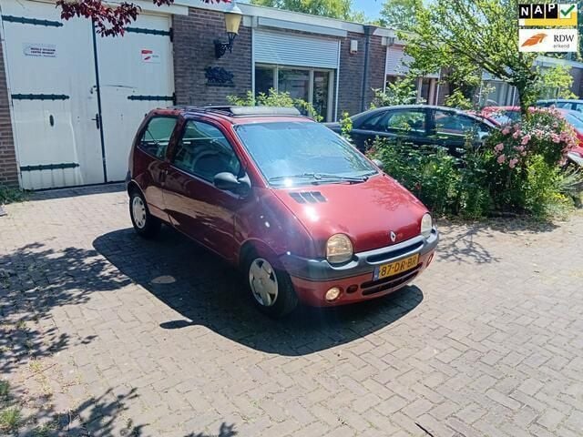 Rood Gebruikt 1999 Renault Twingo Komfort Hatchback | € 1.299 (Eerlijke prijs) - Afbeelding 1/4