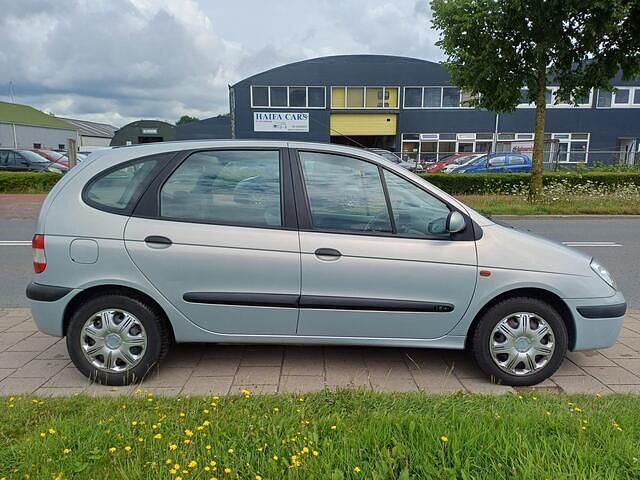 Occasion Renault Scénic 107 PK (78 kW) 2002 Grijs MPV