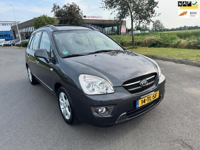 Grijs Gebruikt 2006 Kia Carens MPV | € 3.450 - Afbeelding 1/4