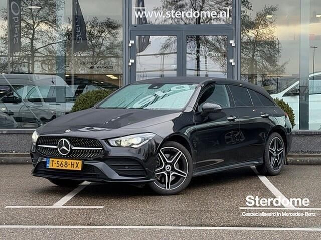 Occasion Mercedes CLA250 Shooting Brake AMG line 102 PK (75 kW) 2023 Zwart Stationwagen