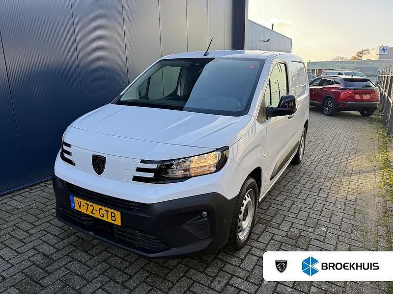 Wit Gebruikt 2024 Peugeot Partner S MPV | € 17.900 (Eerlijke prijs) - Afbeelding 1/4