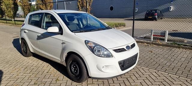Wit Gebruikt 2010 Hyundai i20 Hatchback | € 2.495 (Goede deal) - Afbeelding 1/4