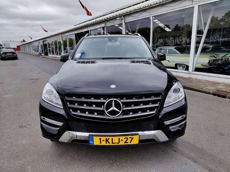 Zwart Gebruikt 2012 Mercedes ML350 SUV | € 11.499 (Super prijs) - Afbeelding 1/3