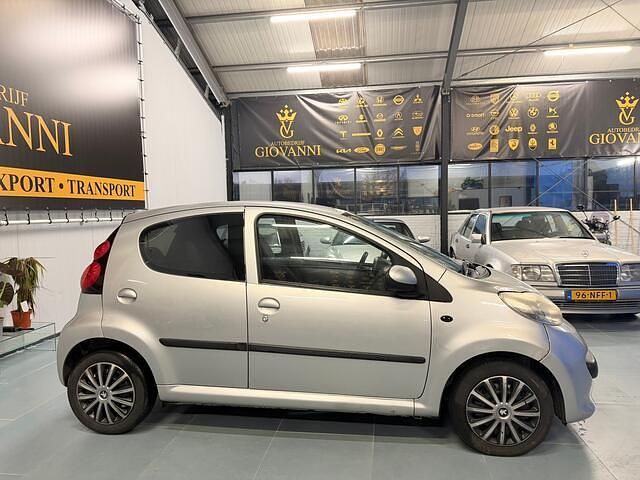 Occasion Peugeot 107 68 PK (50 kW) 2006 Grijs Hatchback