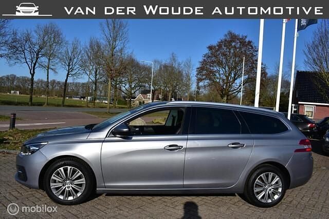 Grijs Gebruikt 2019 Peugeot 308 SW Active Stationwagen | € 8.499 (Goede deal) - Afbeelding 1/4