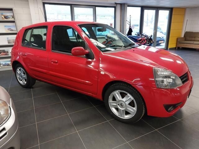 Rood Gebruikt 2007 Renault Clio II Campus Hatchback | € 1.749 - Afbeelding 1/4