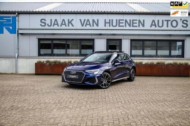 Blauw Gebruikt 2021 Audi A3 Sportback S-Line Hatchback | € 29.950 (Iets duurder) - Afbeelding 1/4
