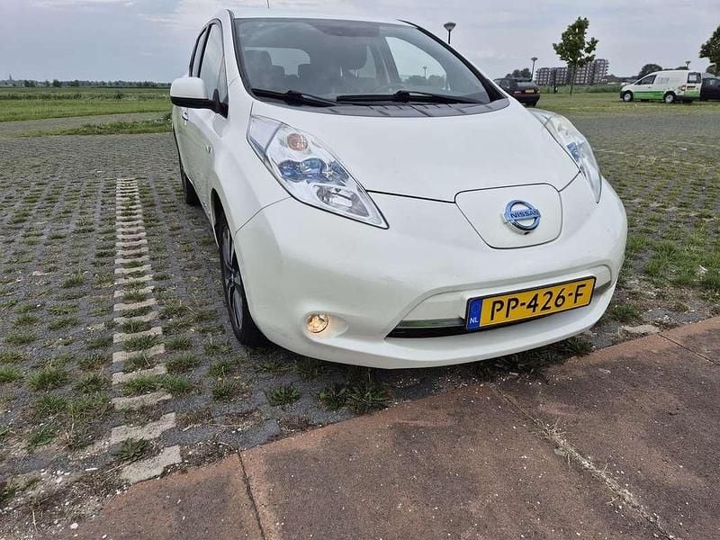 Gebruikt 2017 Nissan Leaf Tekna Hatchback | € 6.300 (Super prijs) - Afbeelding 1/4