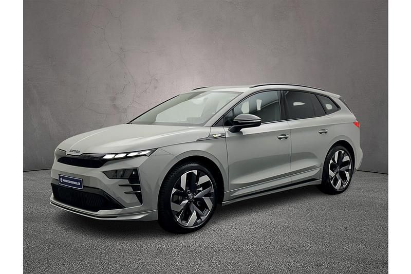 Steel grey Nieuw 2025 Skoda Enyaq iV RS SUV | € 58.725 (Iets duurder) - Afbeelding 1/4