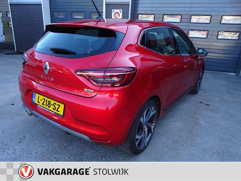 Occasion Renault Clio V Luxe 131 PK (96 kW) 2020 Rood Hatchback