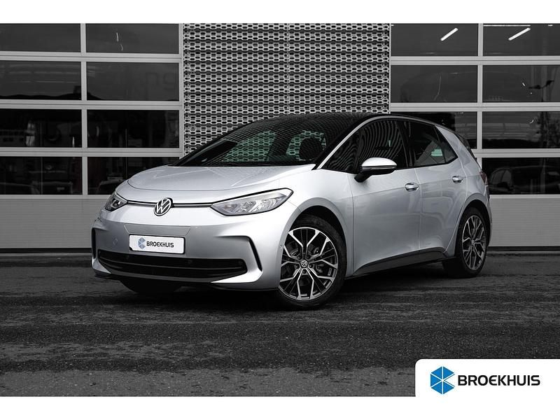 Grijs Gebruikt 2025 VW ID.3 Pure Hatchback | € 32.900 - Afbeelding 1/4