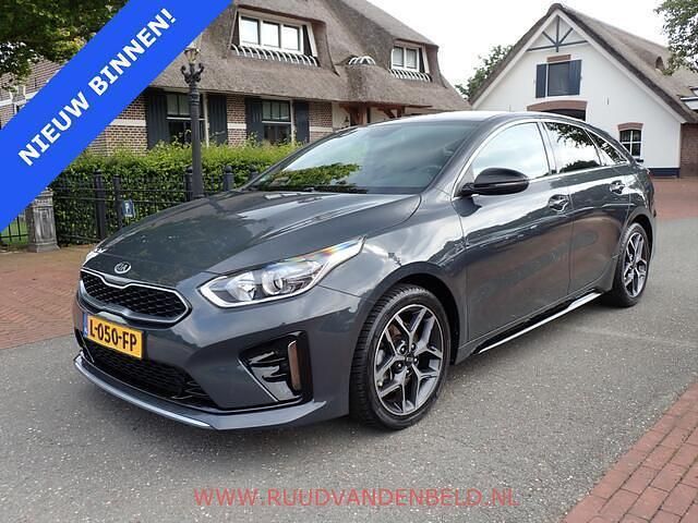 Grijs Gebruikt 2021 Kia ProCeed GT-Line Hatchback | € 15.900 (Eerlijke prijs) - Afbeelding 1/4