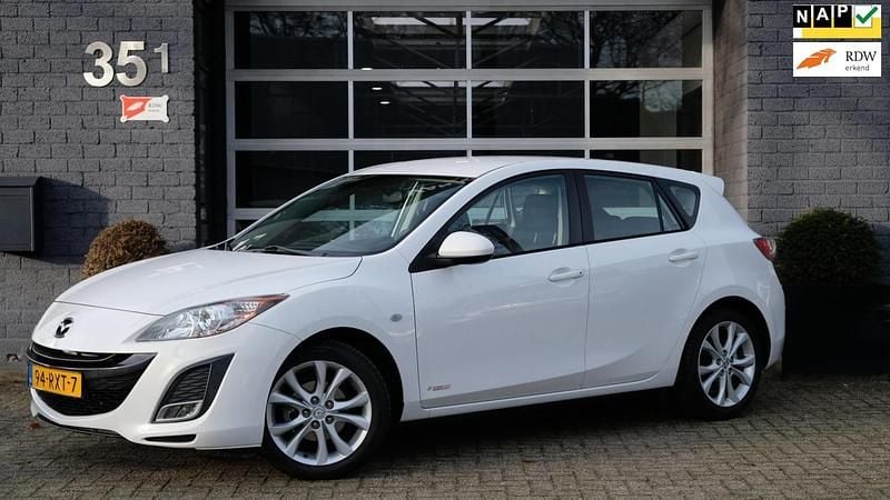 Wit Gebruikt 2011 Mazda 3 Hatchback | € 7.499 (Eerlijke prijs) - Afbeelding 1/4