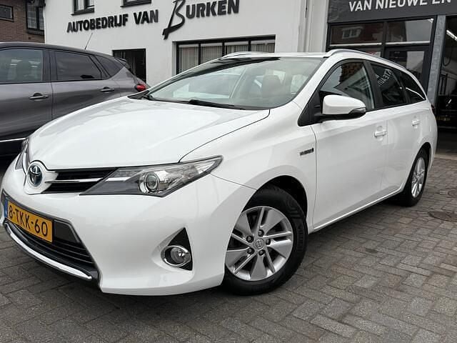 Wit Gebruikt 2014 Toyota Auris Touring Sports Stationwagen | € 12.650 (Goede deal) - Afbeelding 1/4
