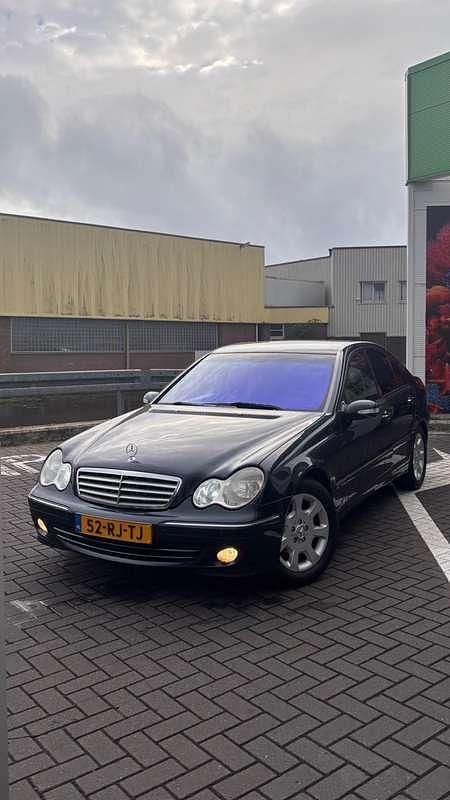 Zwart Gebruikt 2005 Mercedes C200 Elegance Sedan | € 6.950 (Duur) - Afbeelding 1/4
